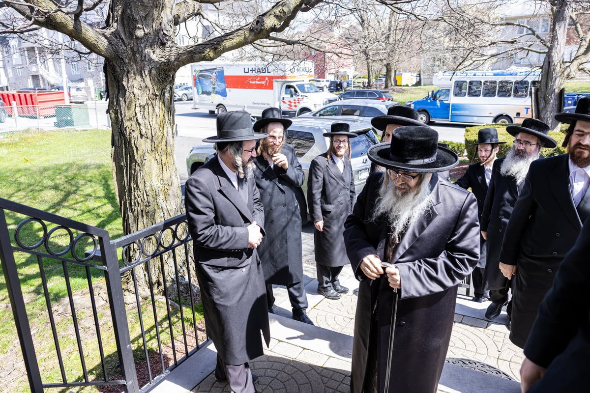 האדמו"ר מסאטמאר במאנטיסאלאו