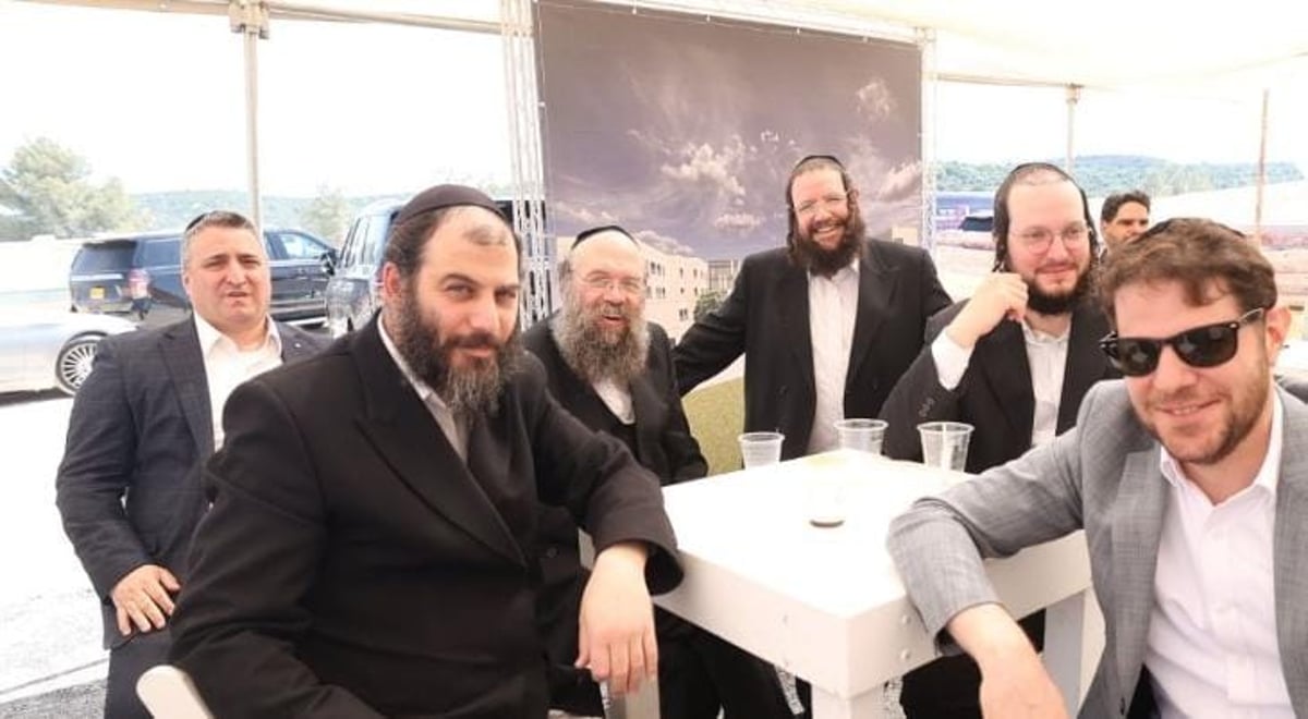 זופניק בכיכר • כל התמונות, הנייעס והחשיפות של השבוע