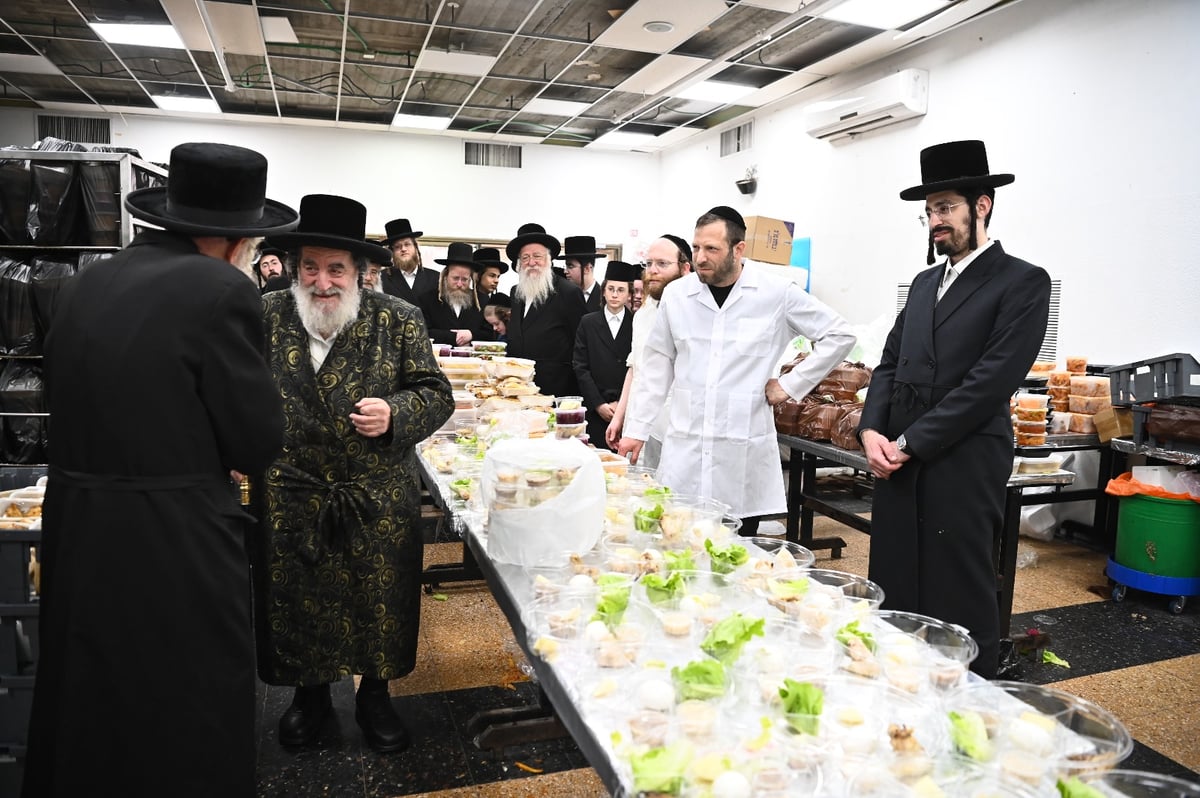 גדולי ישראל במטבח 'בית התבשיל' בב"ב