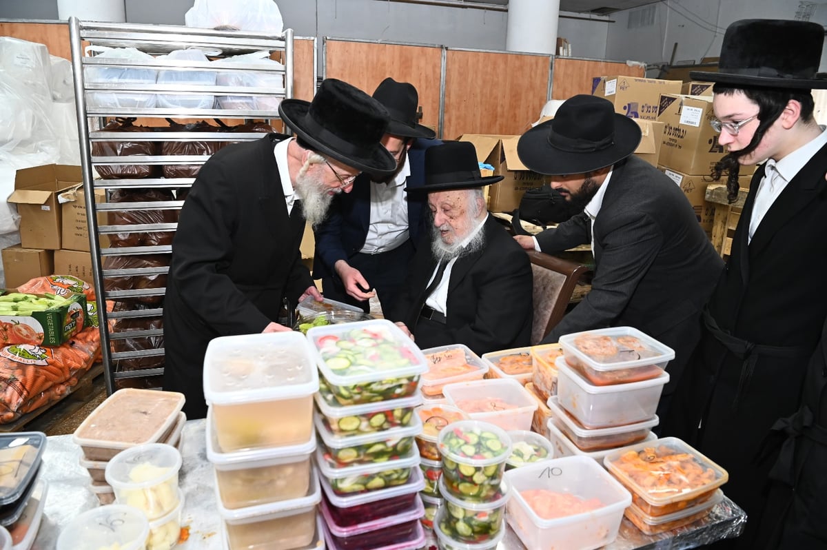 גדולי ישראל במטבח 'בית התבשיל' בב"ב