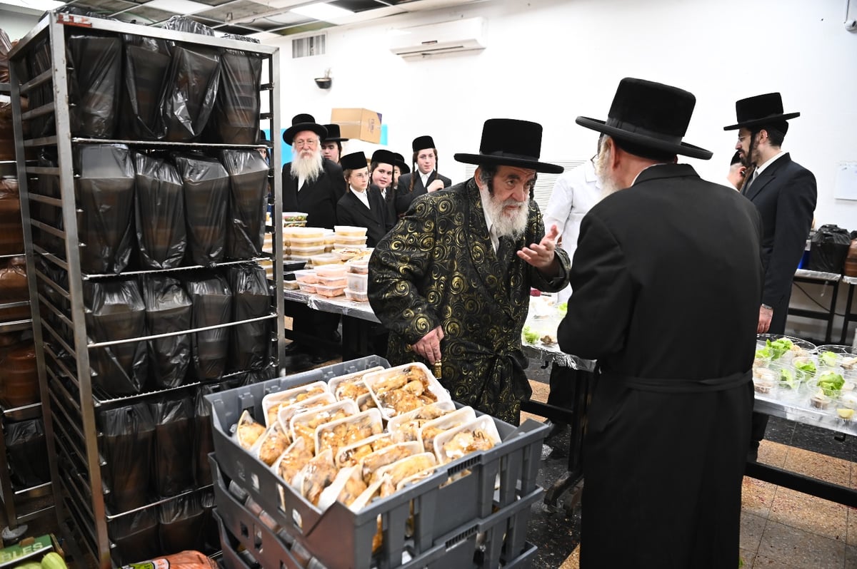 גדולי ישראל במטבח 'בית התבשיל' בב"ב