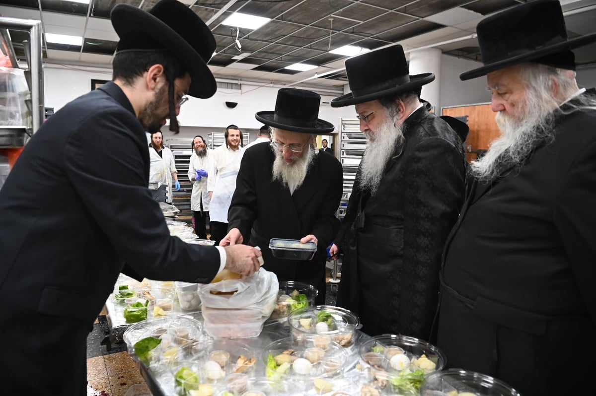 גדולי ישראל במטבח 'בית התבשיל' בב"ב