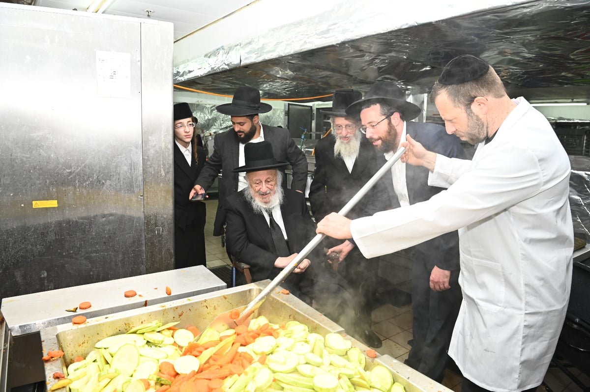 גדולי ישראל במטבח 'בית התבשיל' בב"ב