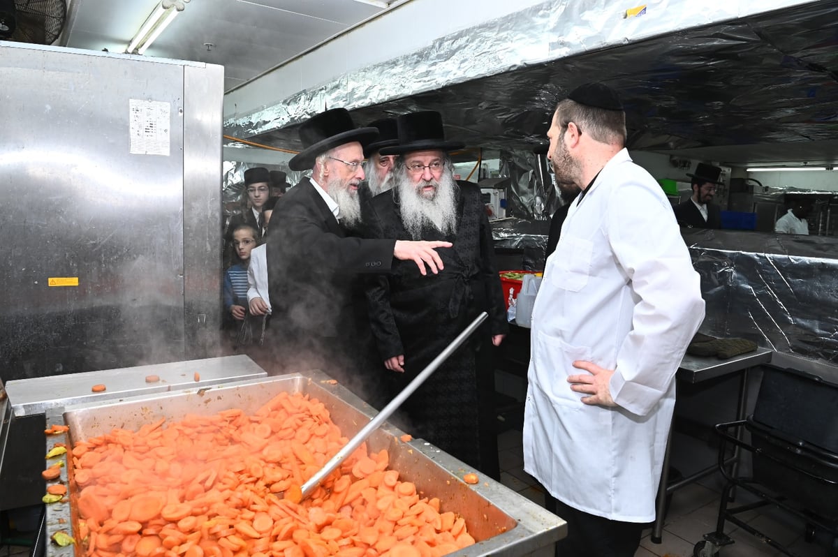 גדולי ישראל במטבח 'בית התבשיל' בב"ב