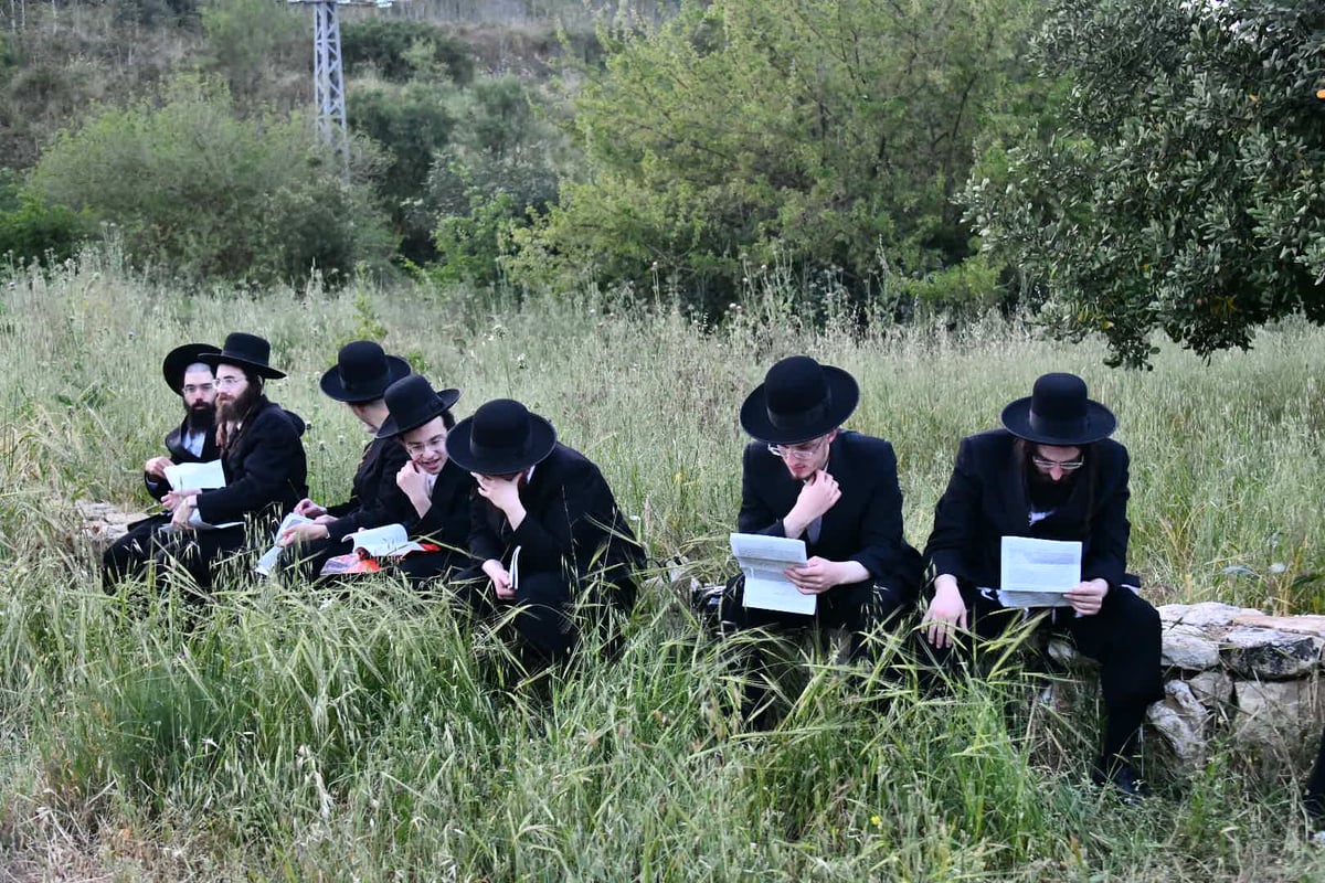 האדמו"ר מגור בשאיבת מים שלנו תשפ"ד