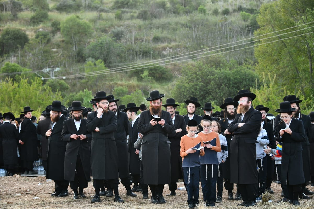 האדמו"ר מגור בשאיבת מים שלנו תשפ"ד