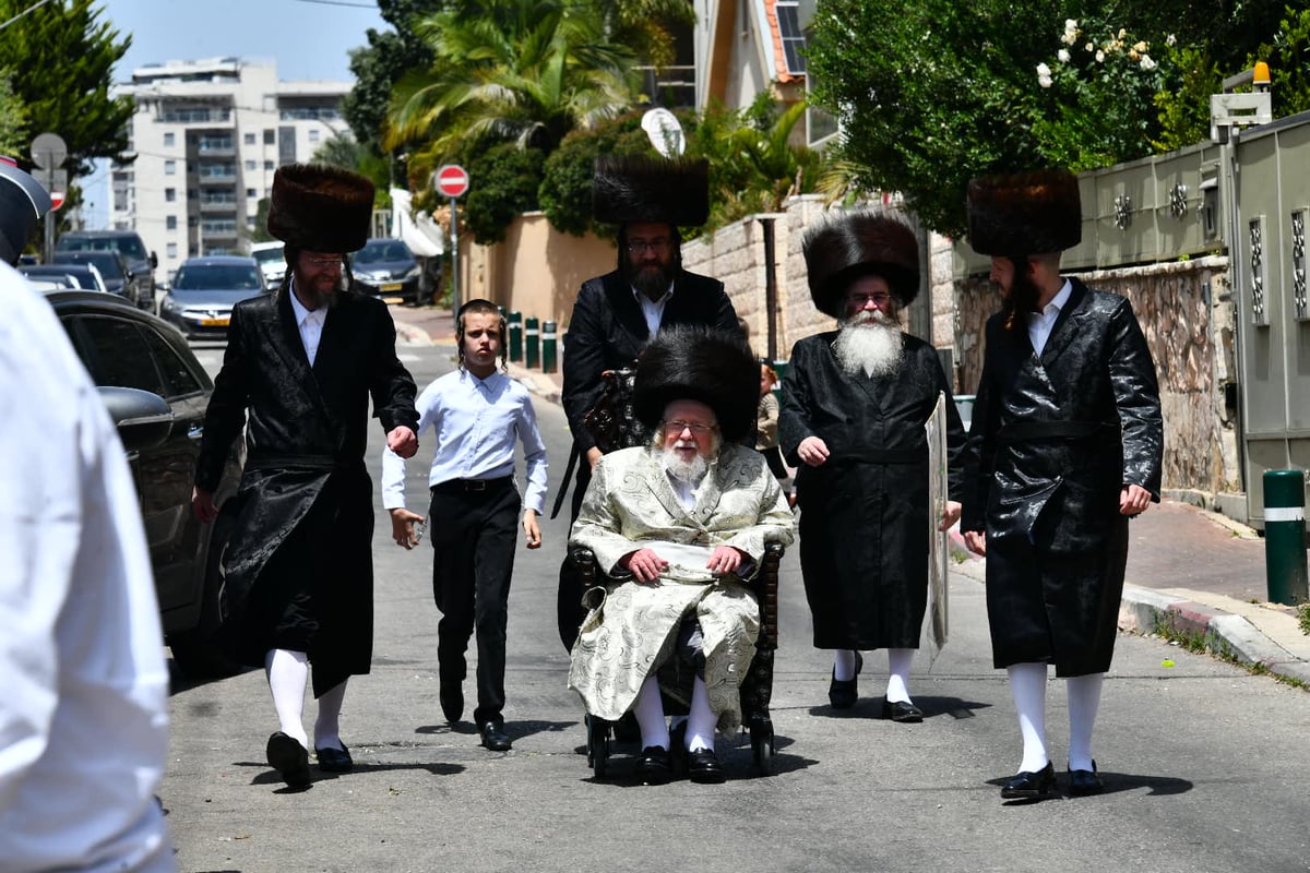 ערב פסח בחצר הקודש קרעטשניף 