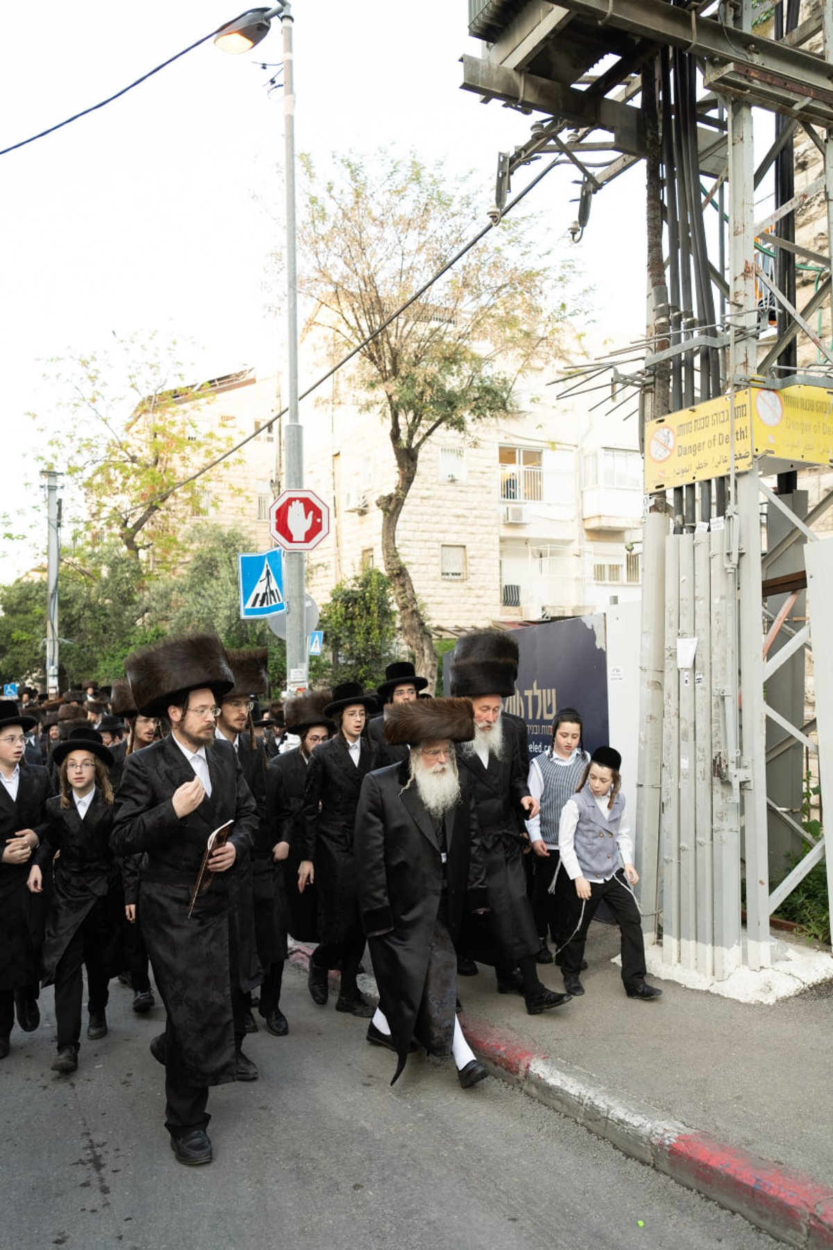 האדמו"ר מנדבורנה ירושלים בברכת האילנות