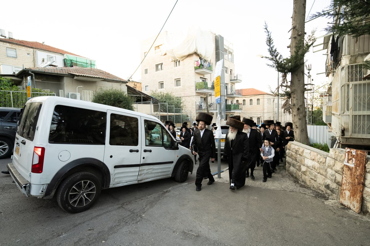 האדמו"ר מנדבורנה ירושלים בברכת האילנות