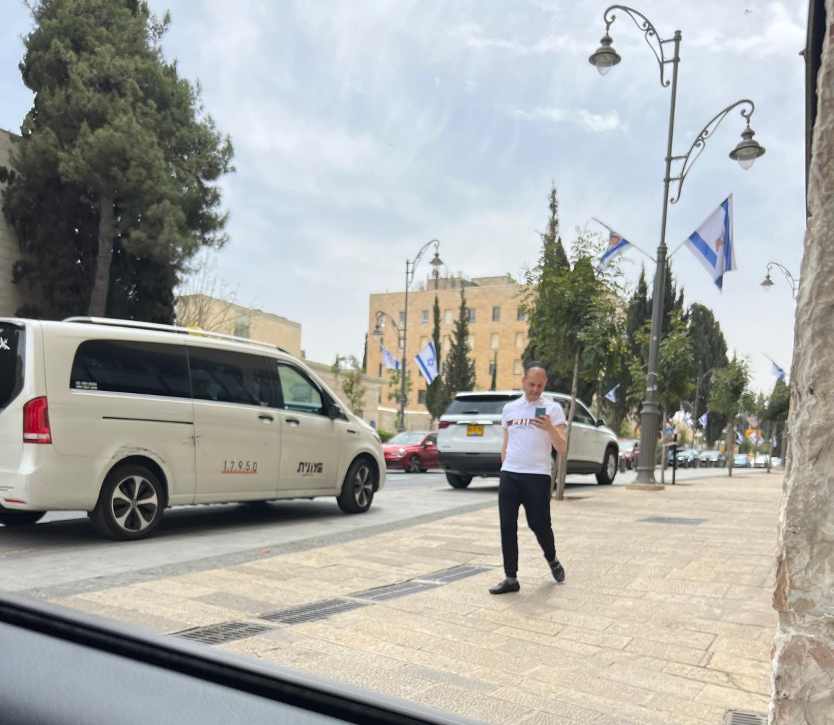 זופניק בכיכר • כל התמונות, הנייעס והחשיפות של פסח והמסתעף