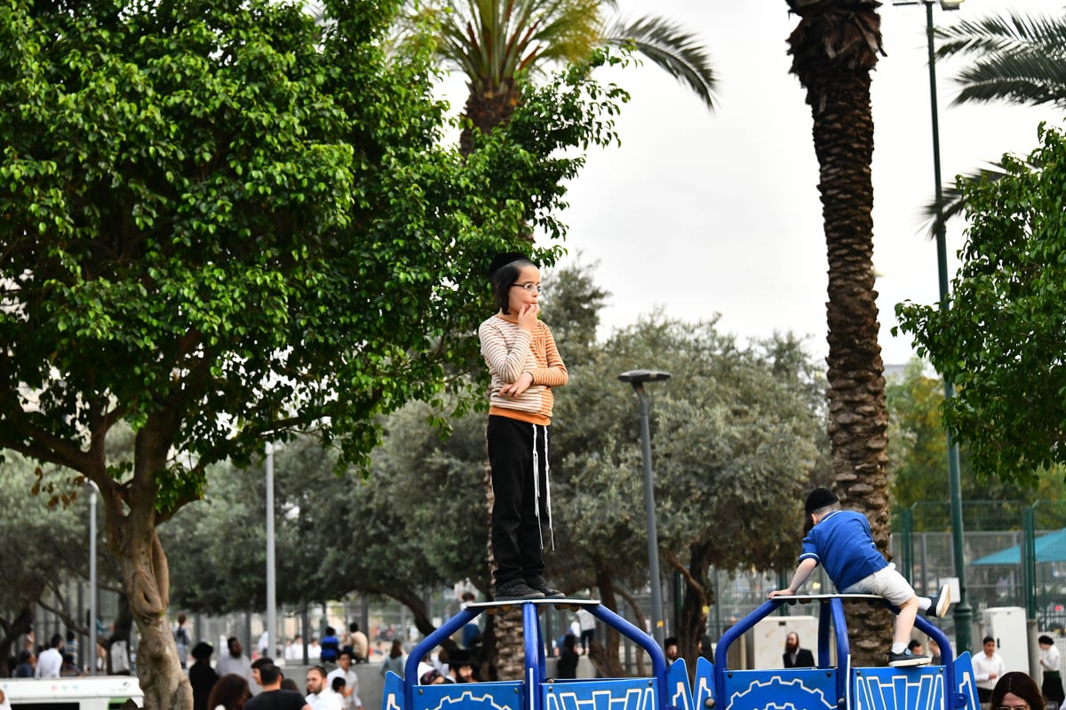 בין הזמנים בפארק בלינסון בפ"ת