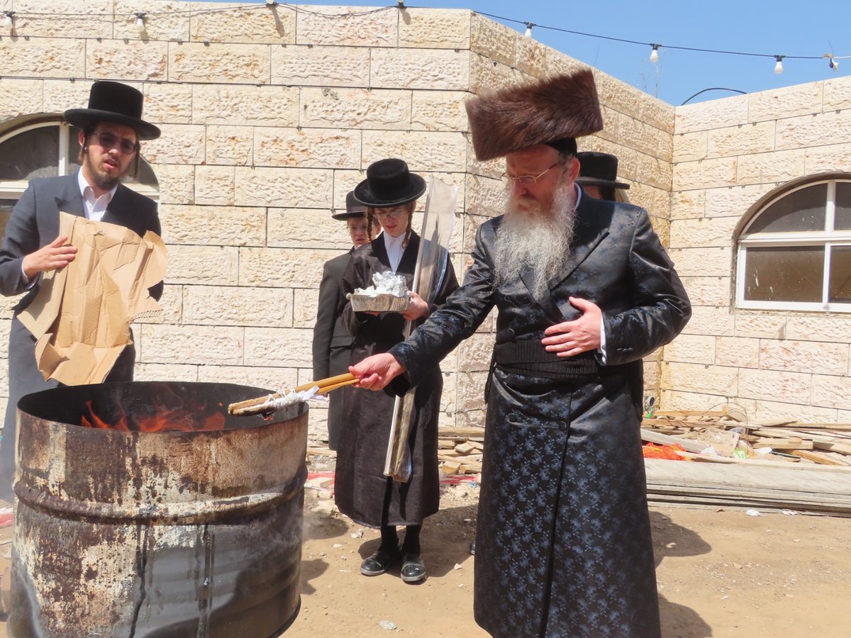 חג הפסח בחצה"ק קרעטשניף ק"ג