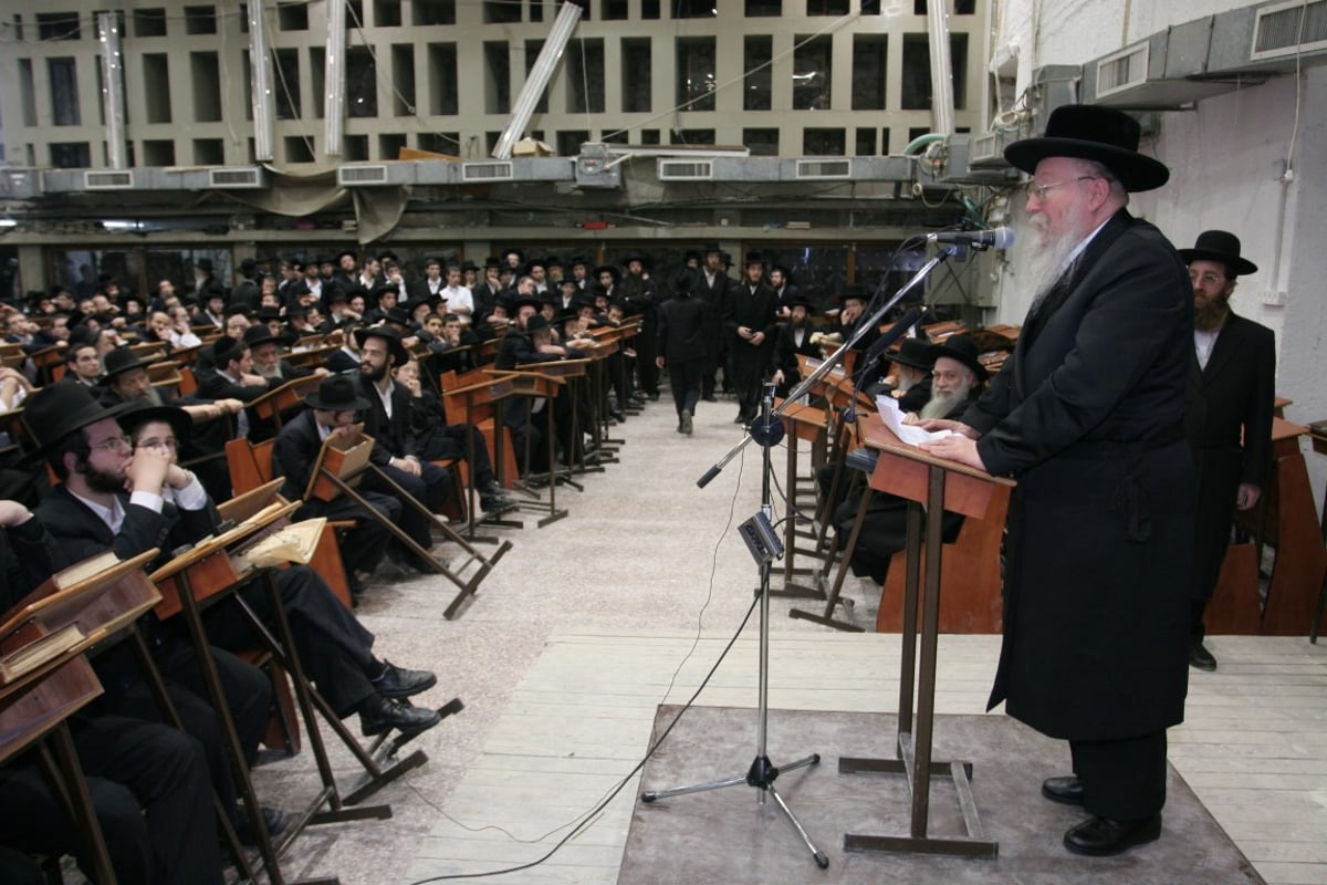 שוקי לרר מגיש: גלריית ענק מחיי האדמו"ר מביאלה זצ"ל