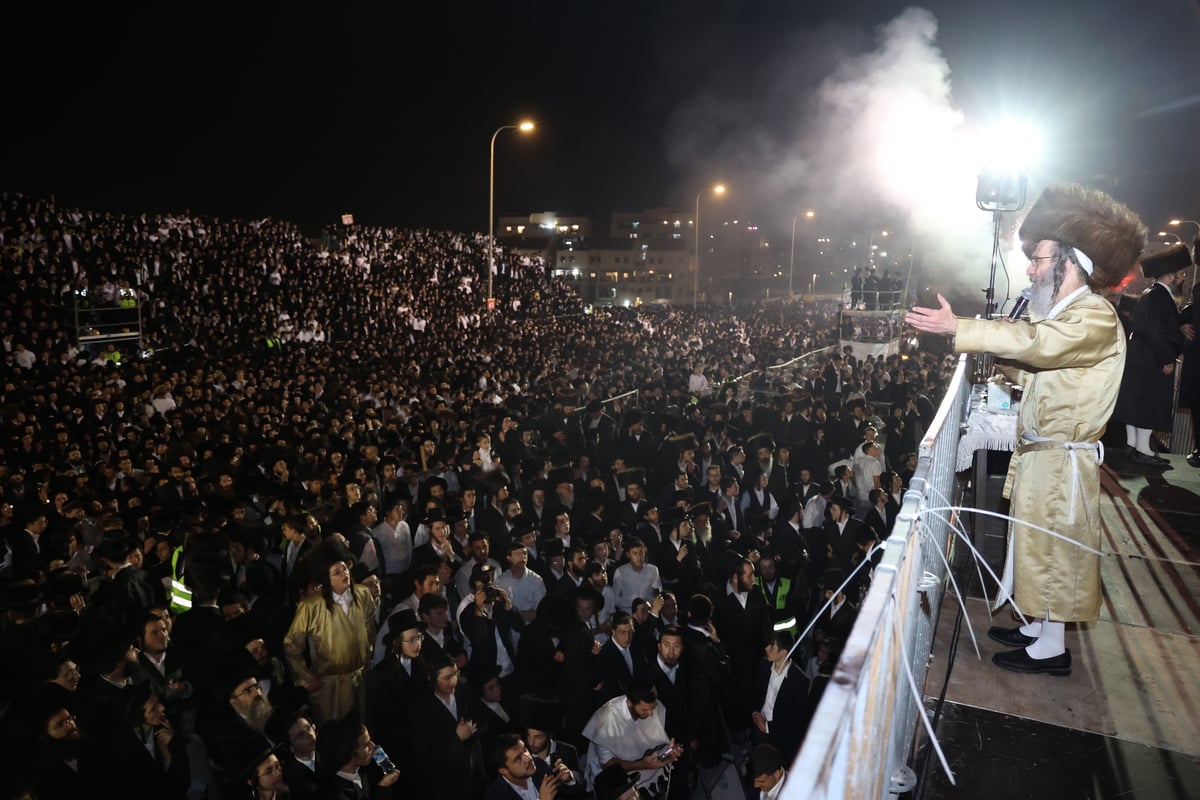 הרה"צ רבי אלימלך בידרמן בהדלקה