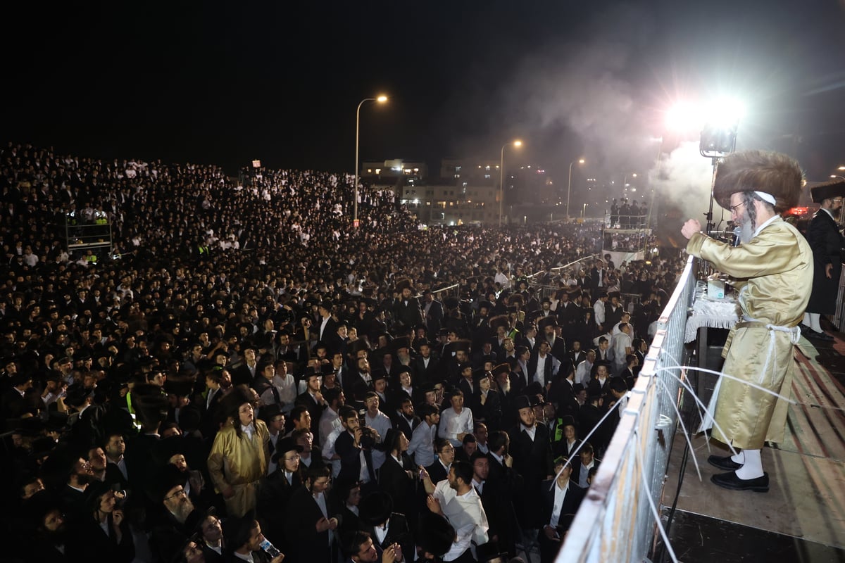 הרה"צ רבי אלימלך בידרמן בהדלקה