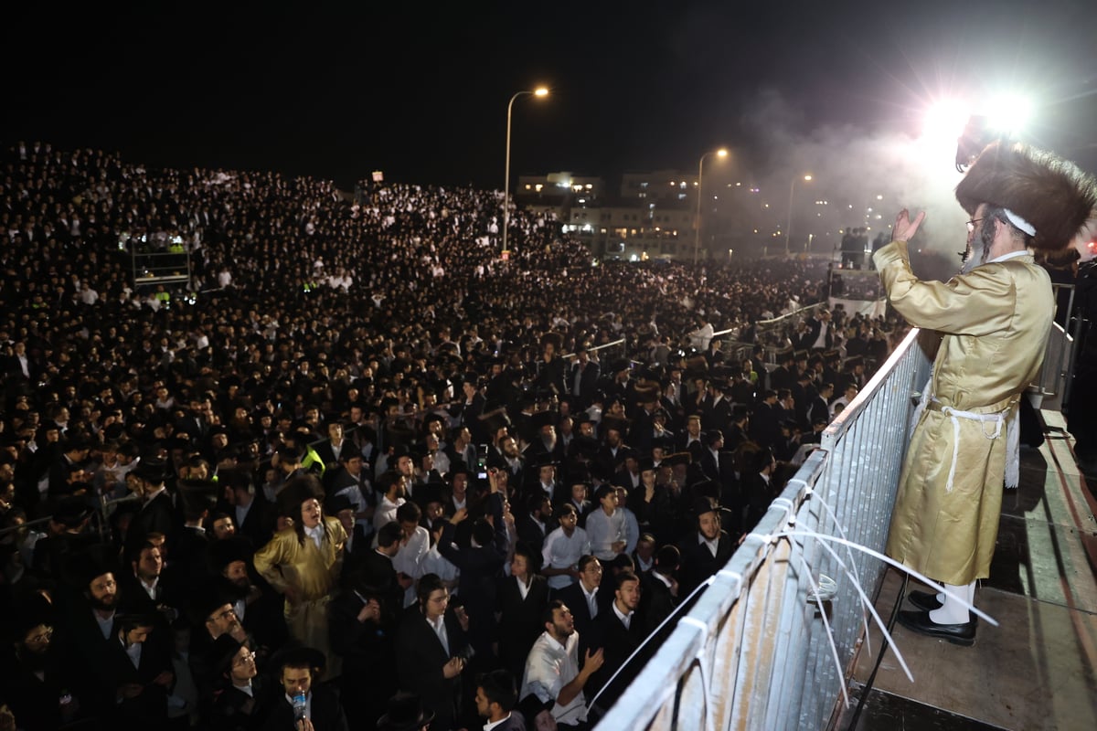 הרה"צ רבי אלימלך בידרמן בהדלקה