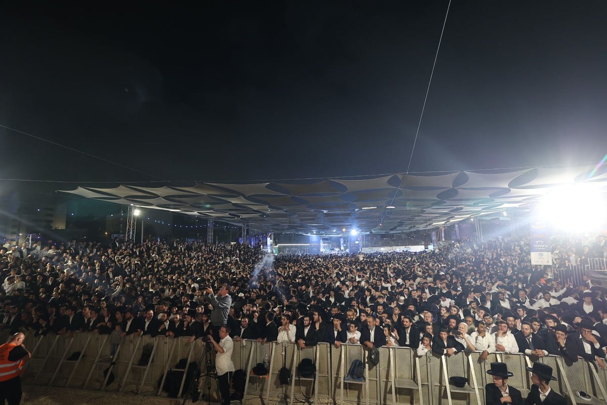 רבבות חוגגים ב'חצר ההילולא' בשמעון הצדיק