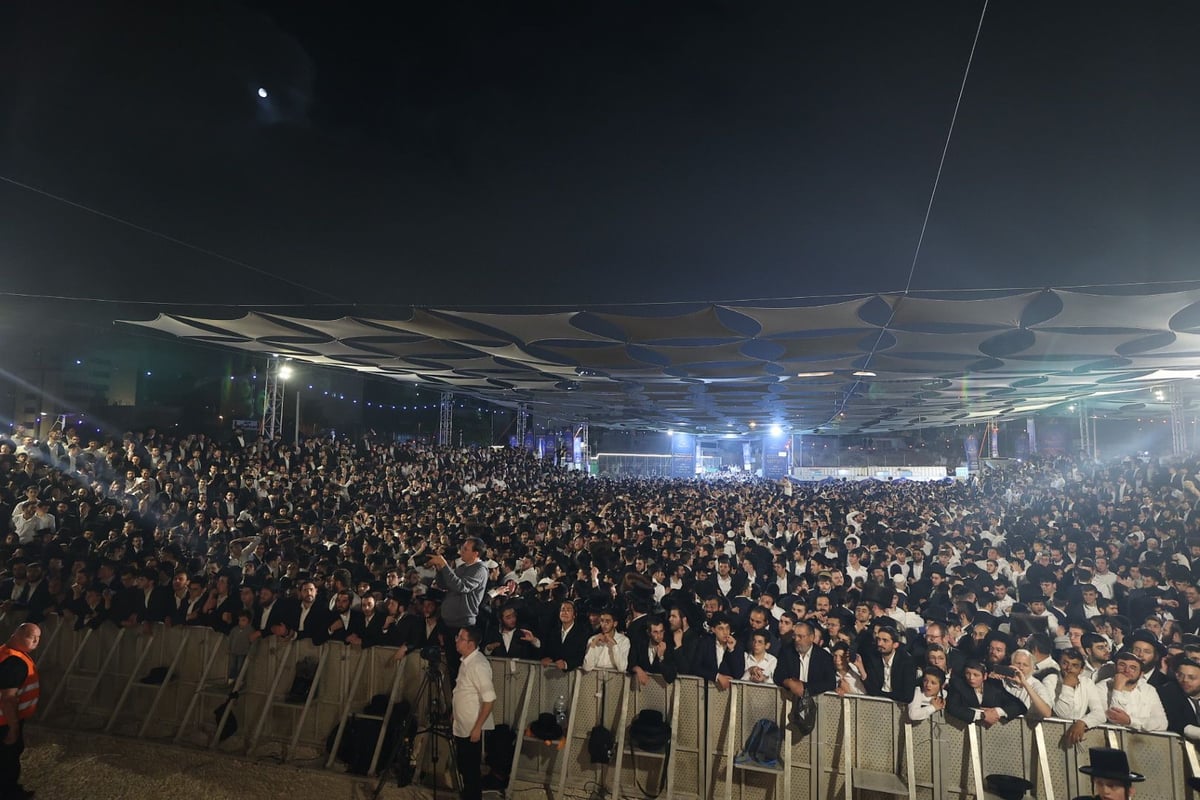 רבבות חוגגים ב'חצר ההילולא' בשמעון הצדיק