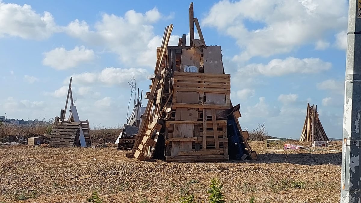 כינוס של מאות ילדים והדלקות ציבוריות; רצף מדליק של אירועי ל"ג בעומר בעמנואל