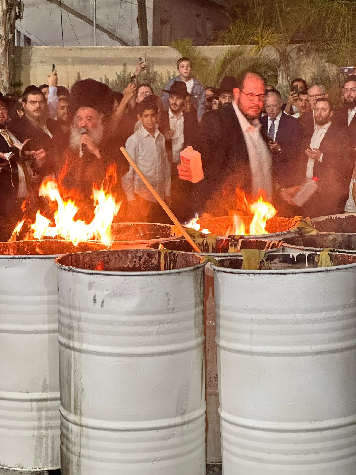 ל"ג בעומר אצל האדמו"ר רבי פנחס אבוחצירא