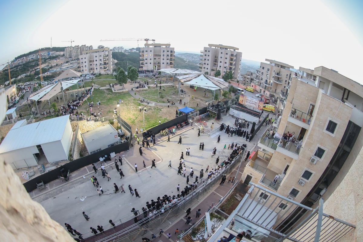 ל"ג בעומר בחצה"ק תולדות אברהם יצחק