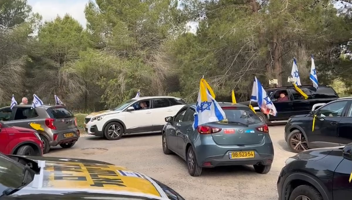 השיירה יוצאת לדרך ממודיעין לנתב"ג