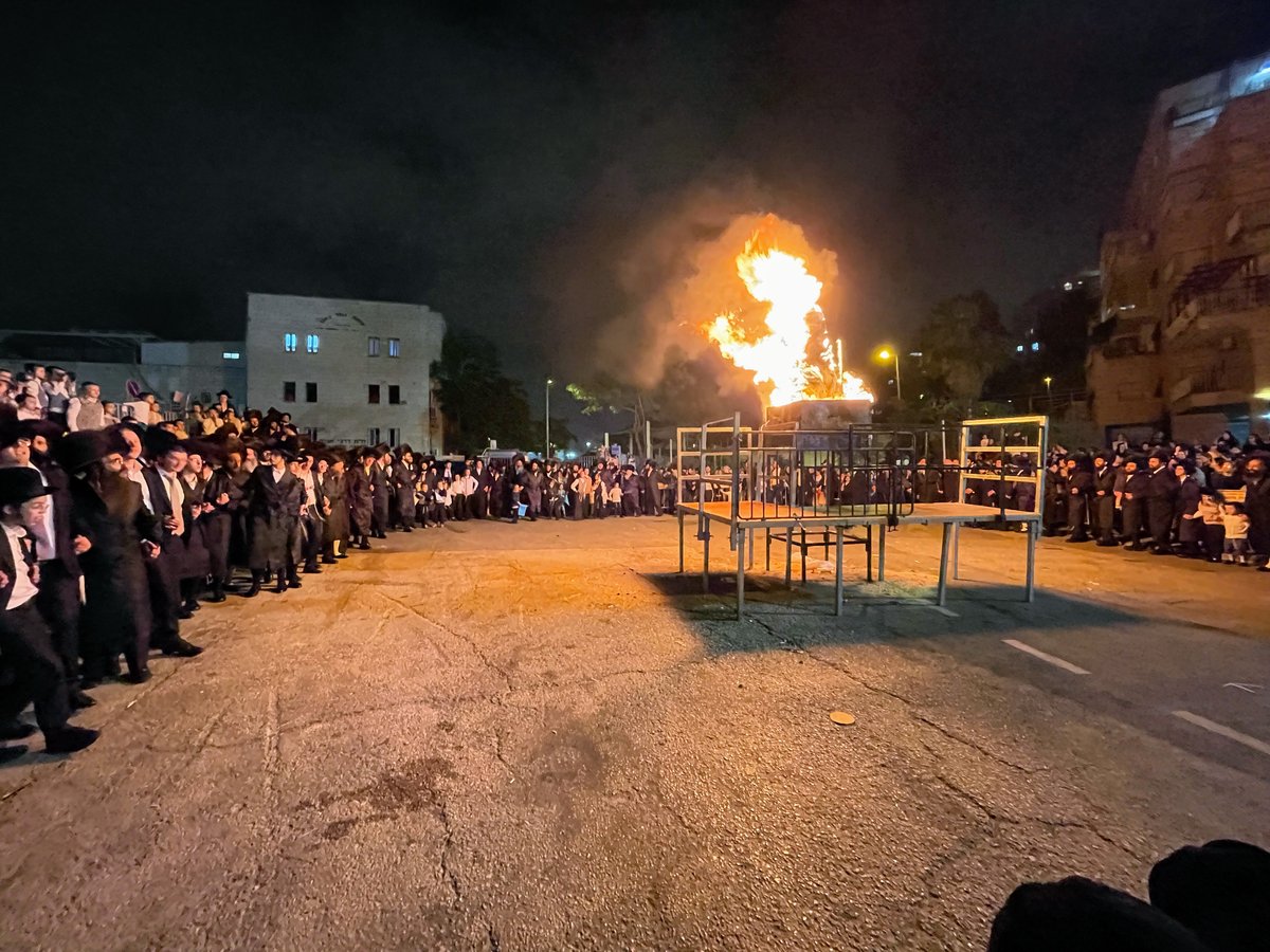 ל"ג בעומר בחצה"ק צאנז בירושלים