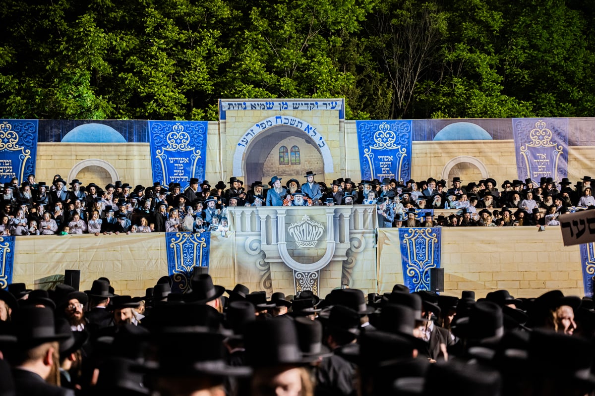 ל"ג בעומר בחצה"ק סאטמר