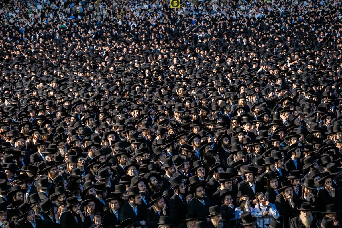 ל"ג בעומר בחצה"ק סאטמר