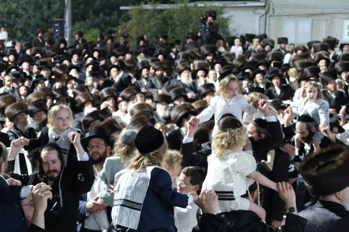 ל"ג בעומר בחצה"ק סערט ויז'ניץ