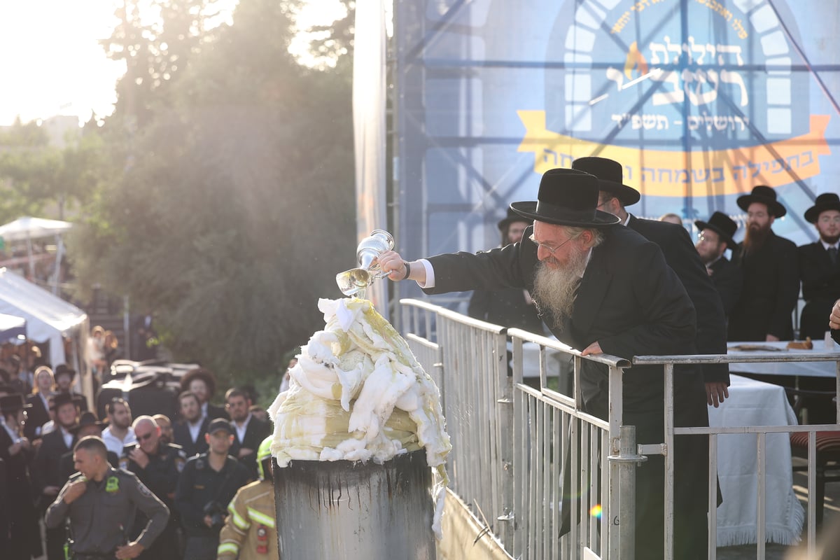 הילולת הרשב"י בחצר ההילולא במתחם שמעון הצדיק בירושלים