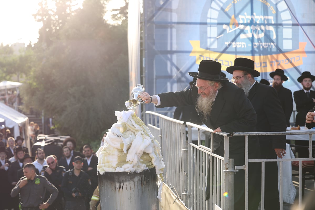 הילולת הרשב"י בחצר ההילולא במתחם שמעון הצדיק בירושלים