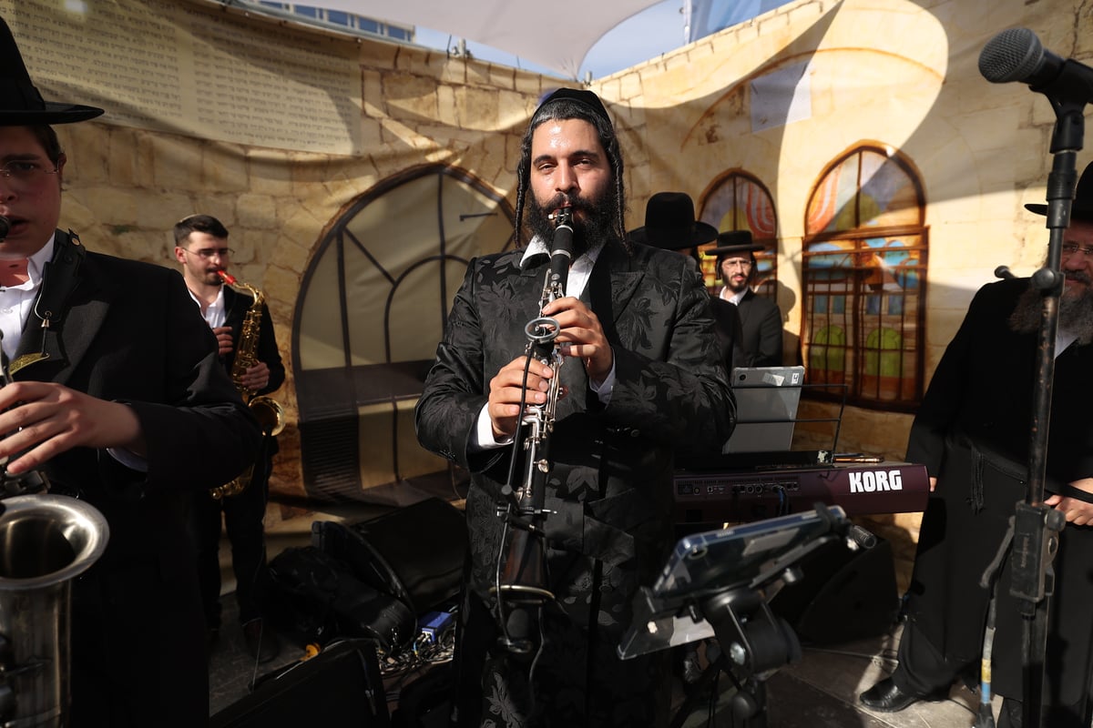 הילולת הרשב"י בחצר ההילולא במתחם שמעון הצדיק בירושלים