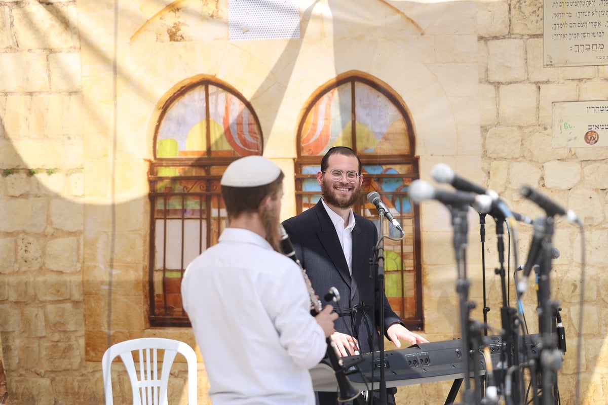 הילולת הרשב"י בחצר ההילולא במתחם שמעון הצדיק בירושלים