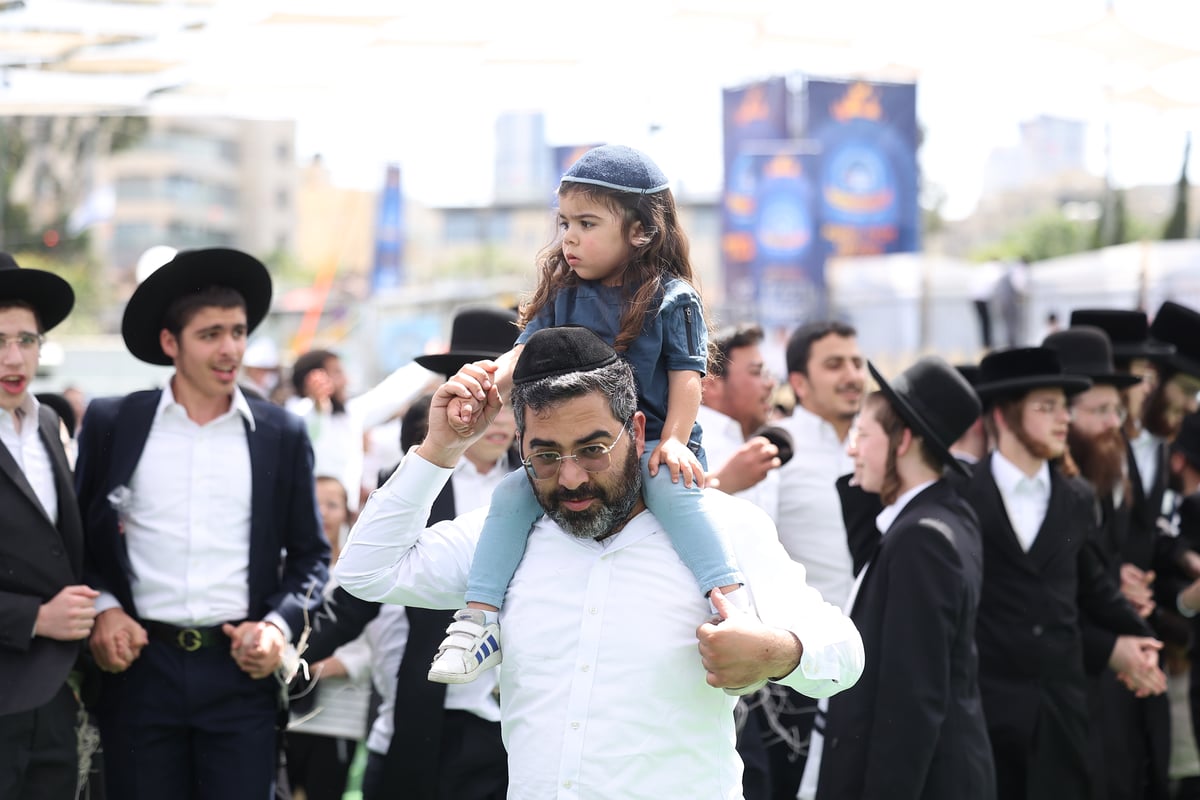 הילולת הרשב"י בחצר ההילולא במתחם שמעון הצדיק בירושלים