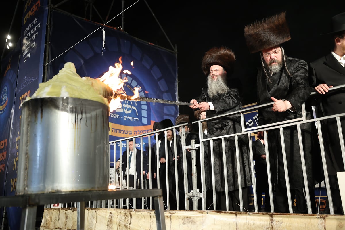 הילולת הרשב"י בחצר ההילולא במתחם שמעון הצדיק בירושלים