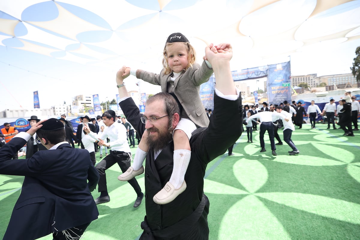 הילולת הרשב"י בחצר ההילולא במתחם שמעון הצדיק בירושלים