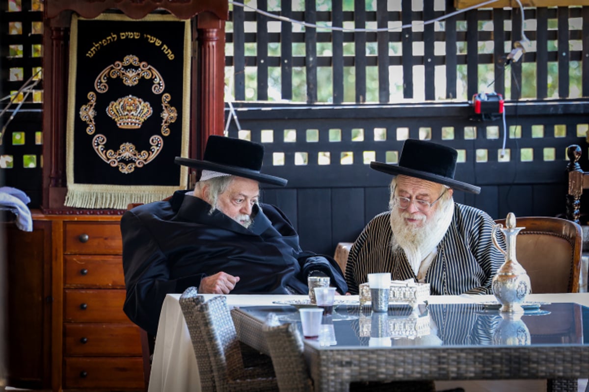 האדמו"רים האחים, מתולדות אברהם יצחק ותולדות אהרן