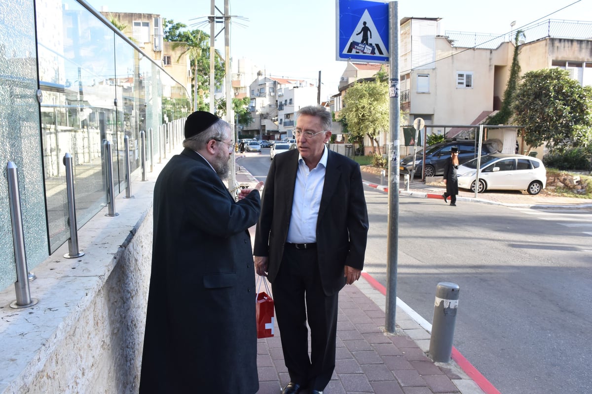 ביקור שגריר שווייץ בישראל, בעיר בני ברק