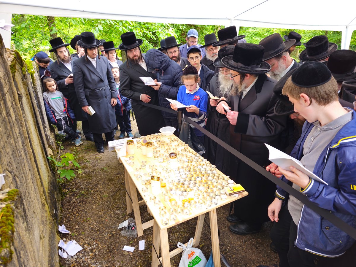 עליה לציון הגה"ק רבי רפאל ריס זצ"ל בשווייץ