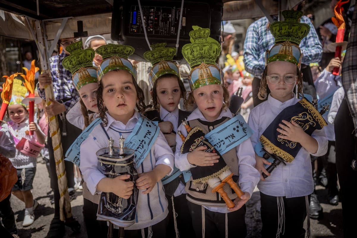 ילדי תולדות אהרן ערב חג השבועות