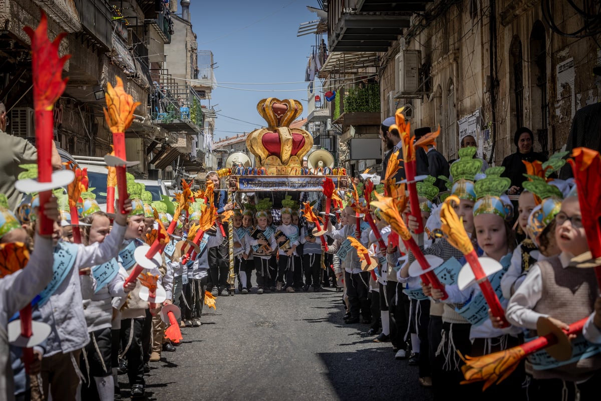 ילדי תולדות אהרן ערב חג השבועות