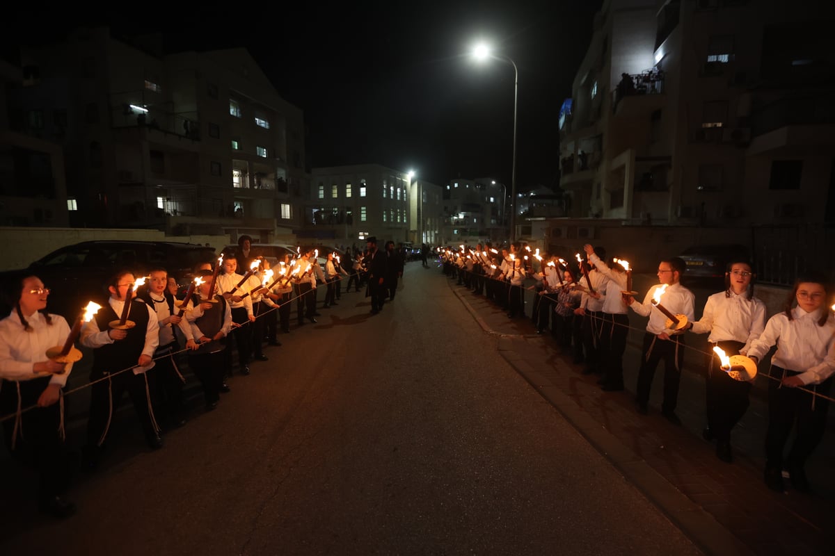 הכנסת ספר תורה לקהילת 'תורה ויראה' בבית שמש