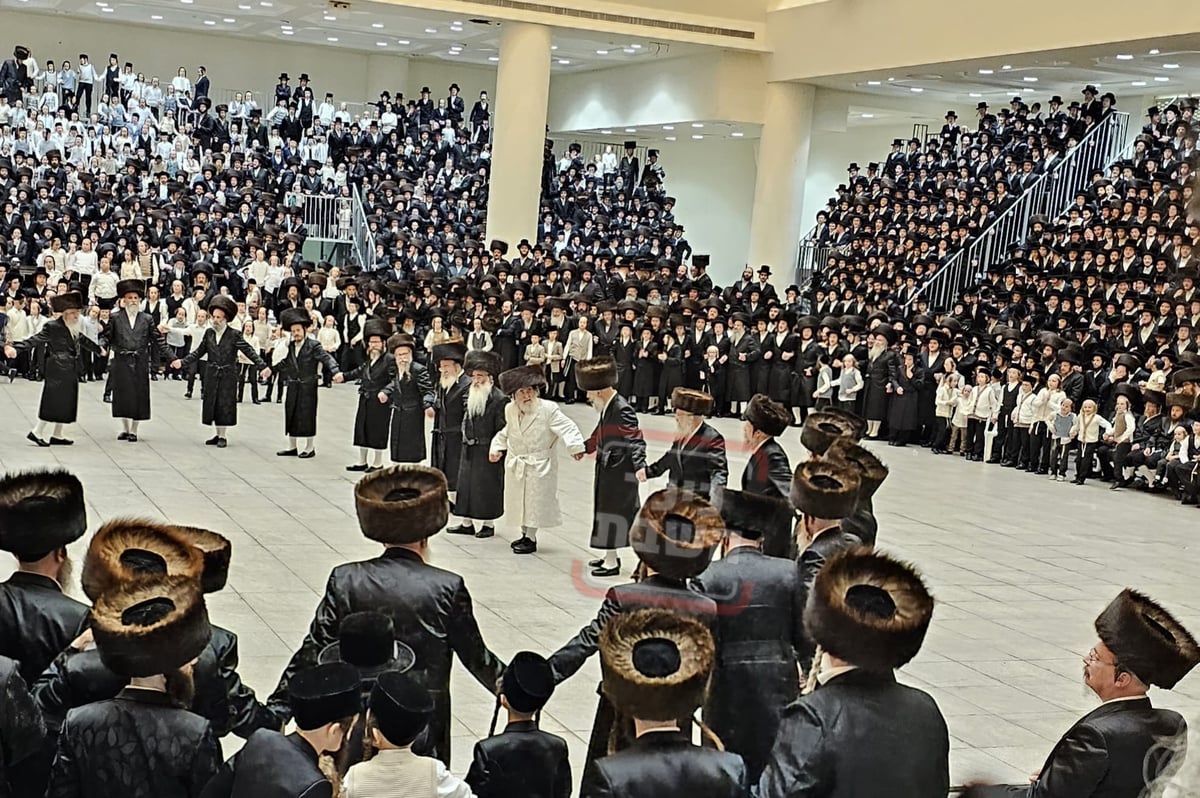 'המצווה טאנץ' בויזניץ בצאת החג