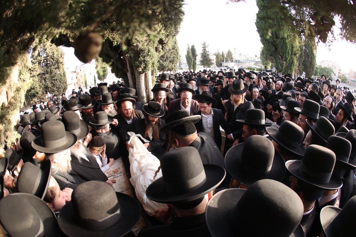 הלוויית הרבנית הצדקנית מגור ע"ה