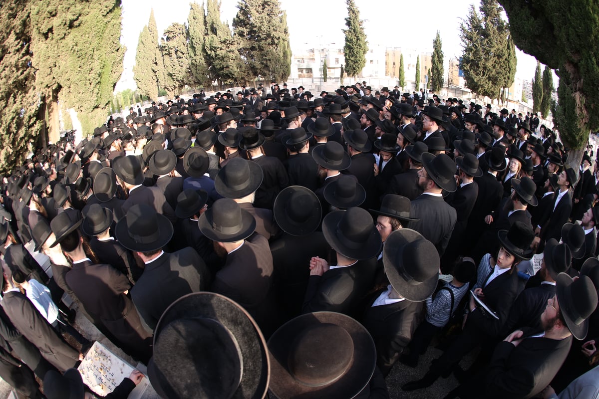 הלוויית הרבנית הצדקנית מגור ע"ה