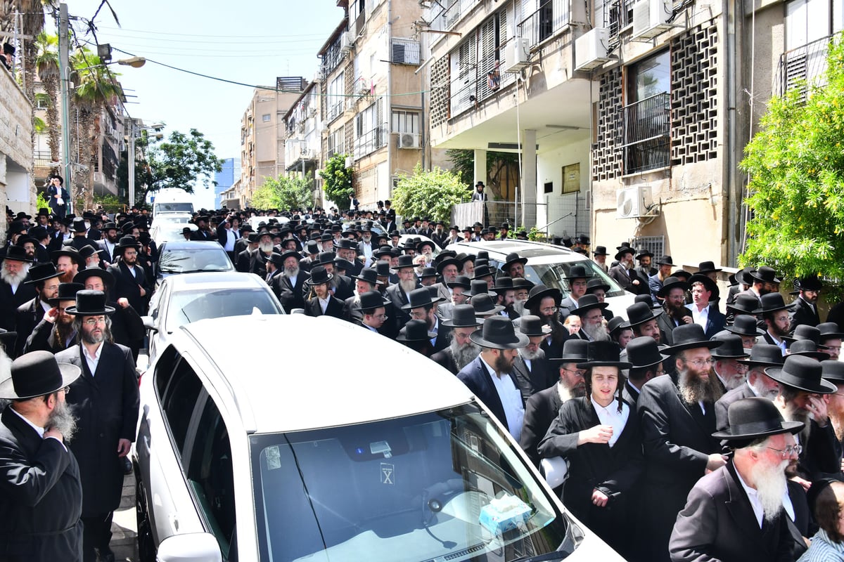 מסע הלוויית הרבנית מגור ע"ה