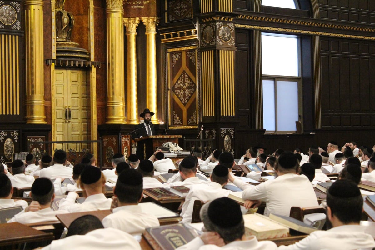 יום השנה הראשון למרן הגר"ג אדלשטיין