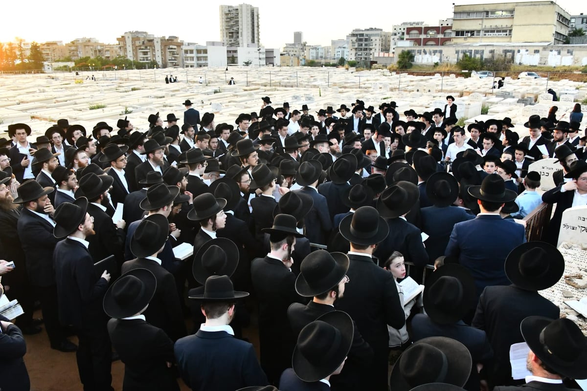 יום השנה הראשון למרן הגר"ג אדלשטיין