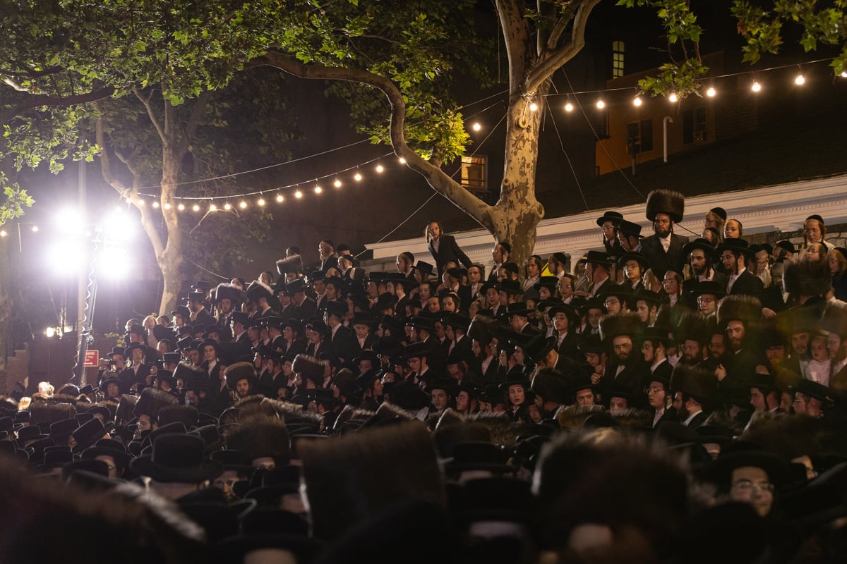 נעילת החג בחצה"ק סאטמר 